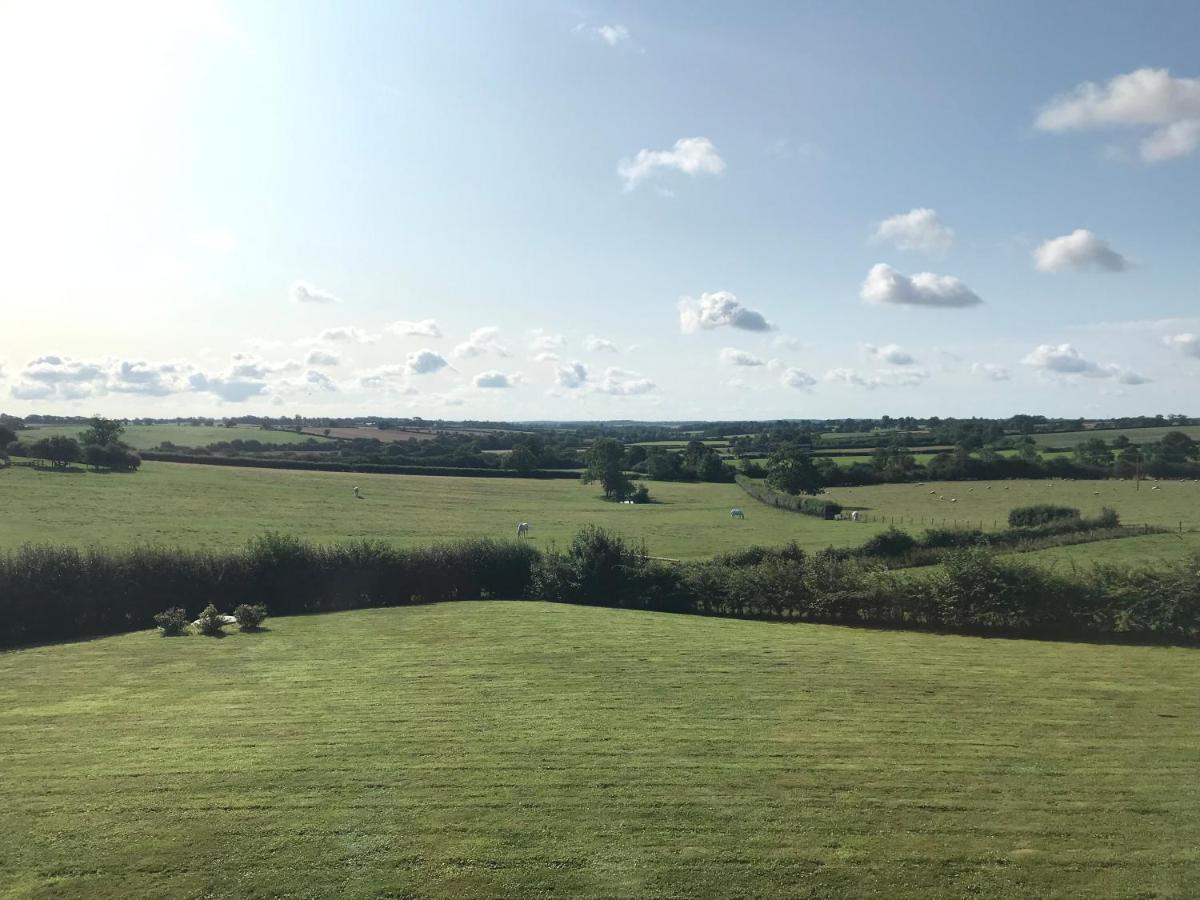 Cockley Hill Farm Bed & Breakfast Brackley  Εξωτερικό φωτογραφία